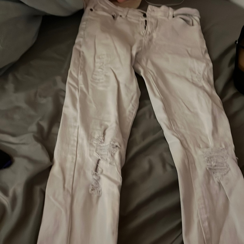White skinny jeans